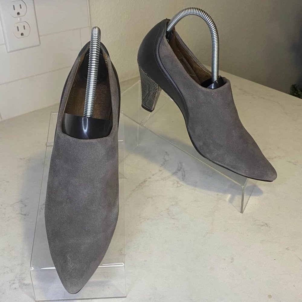 Elegant and Unique: Donald J Pliner Suede Leather Slip On Heels Size 8